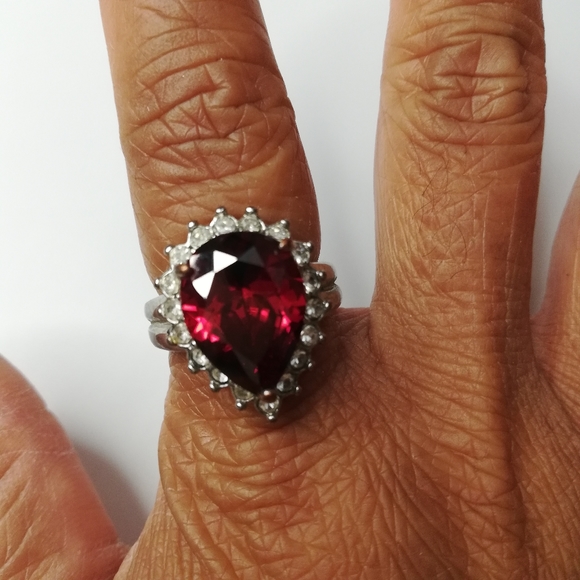 Jewelry - Ruby Crystals Fashion Jewelry Ring Size 7.25